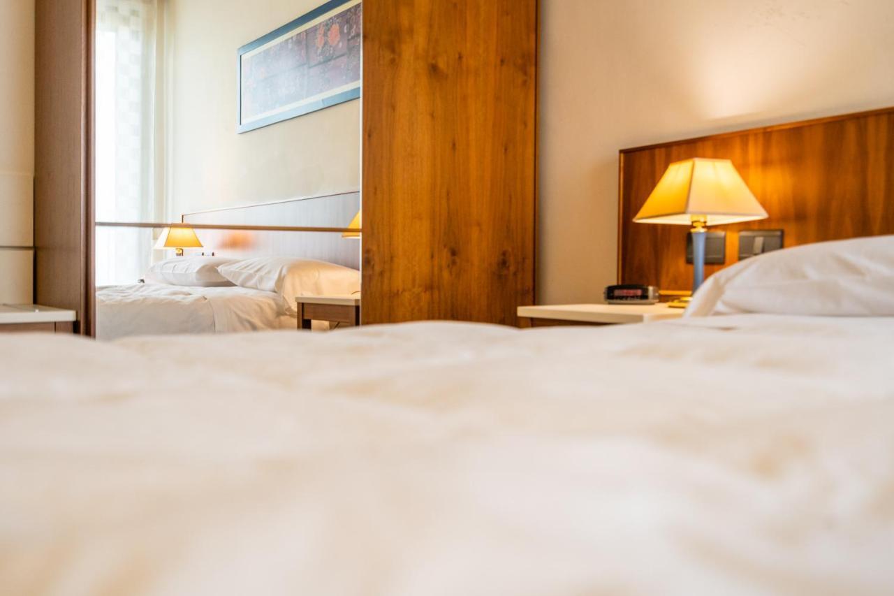 Europa Palace Hotel Месина Екстериор снимка