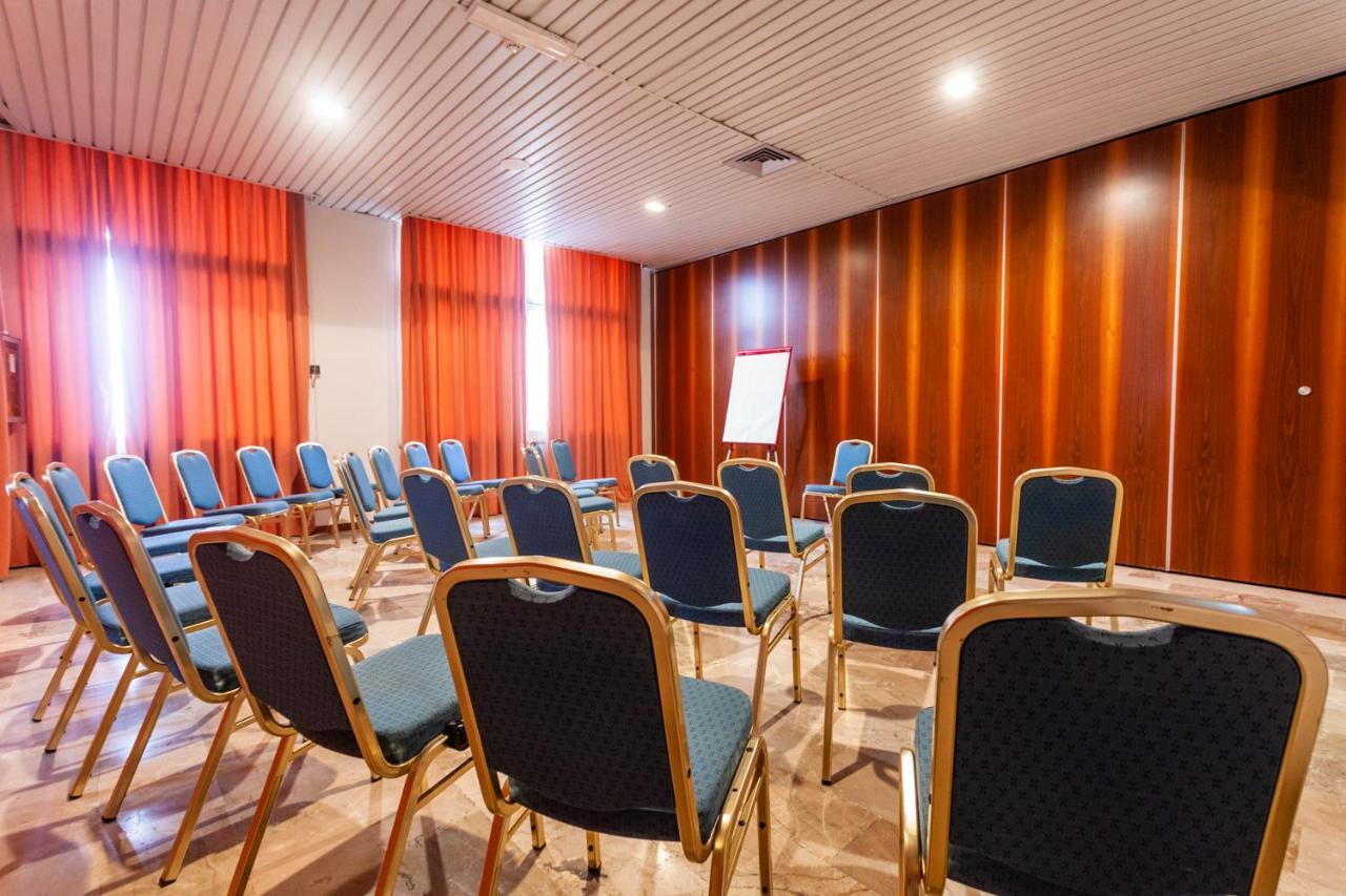 Europa Palace Hotel Месина Екстериор снимка