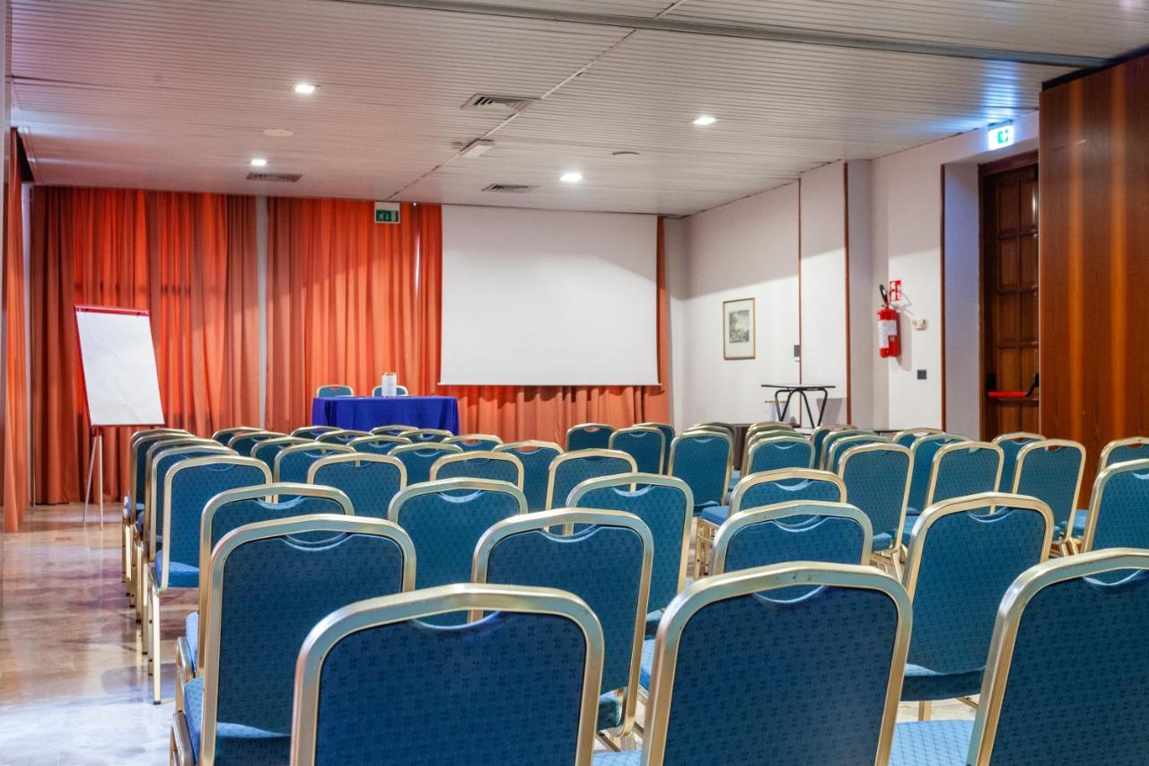 Europa Palace Hotel Месина Екстериор снимка
